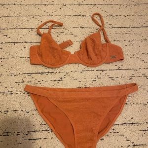 ROXY BURNT ORANGE popcorn BIKINI SET ✨🌊 SIZE M